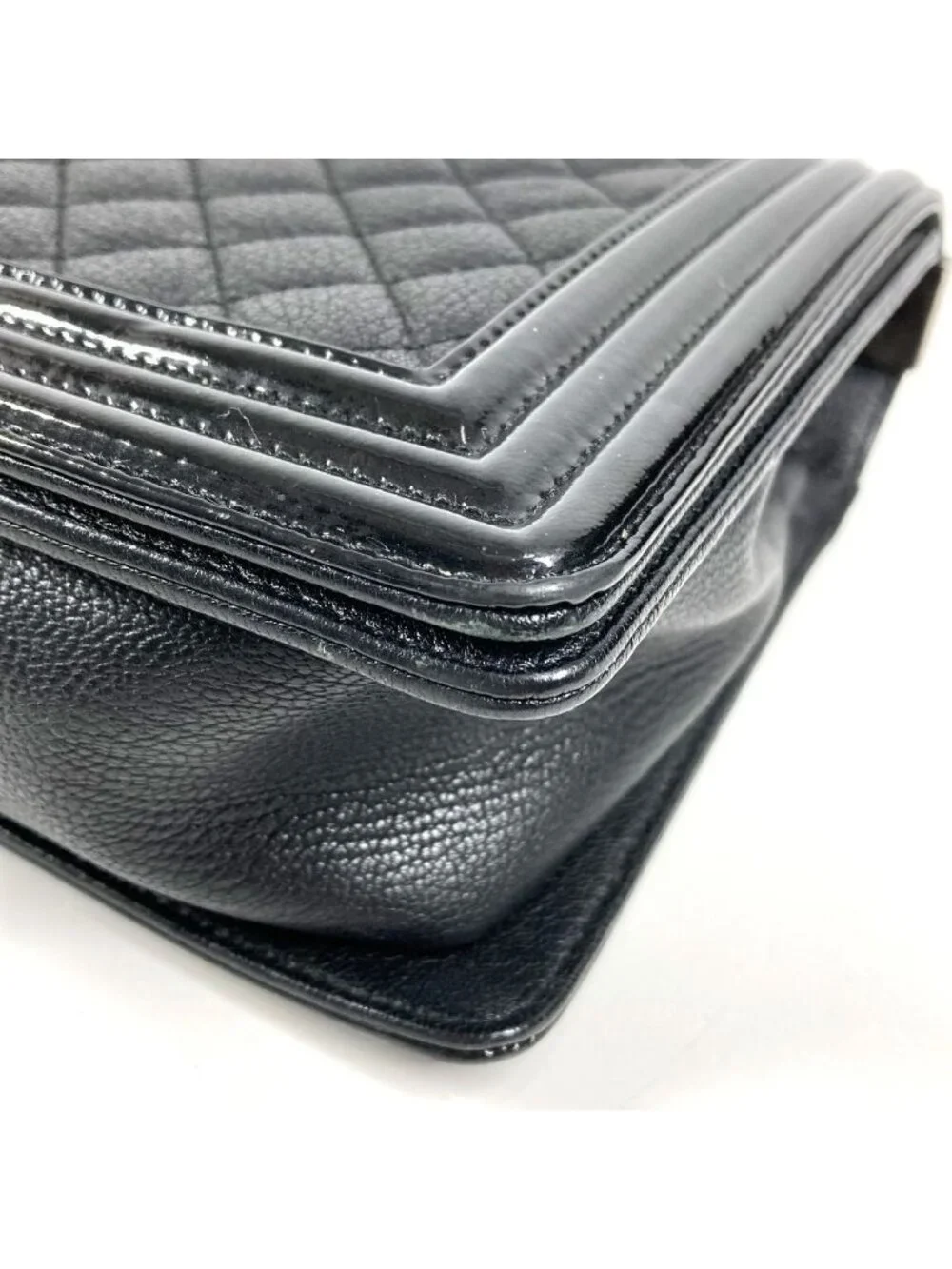 Chanel Shoulder Bag Boy Large 28 Caviar Leather Black